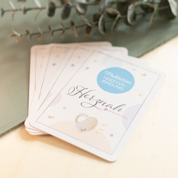 Baby Rasselgreifling “herznah” | Holzrassel und Klangspielzeug