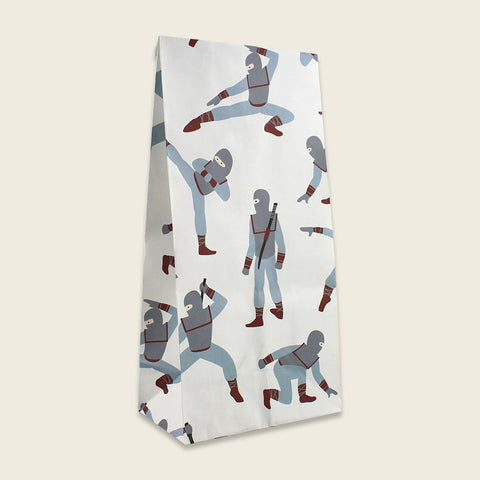 Papiergeschenktüte Ninja