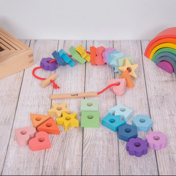 Rainbow Wooden Lacing Shapes | Fädelspiel aus Holz