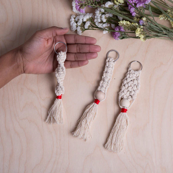 Crafters Macrame Keychain Kit | DIY Schlüsselanhänger