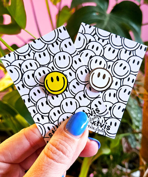 Smiley Pin - Spread the Joy!