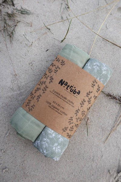 Natruba 2er-Pack Mulltücher Grün – Ein Blatt-Muster und ein einfarbiges Tuch