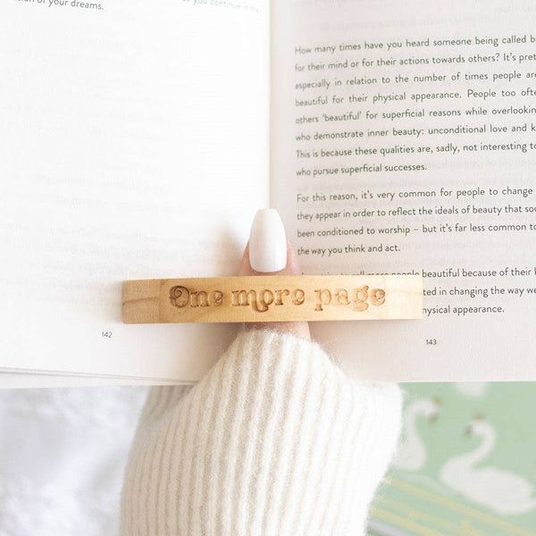 Book Worm Daumen-Lesezeichen aus Holz