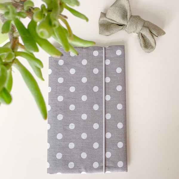 Mutter-Kind Pass Hülle - Polka Dots grau