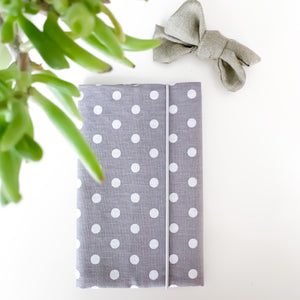 Mutter-Kind Pass Hülle - Polka Dots grau