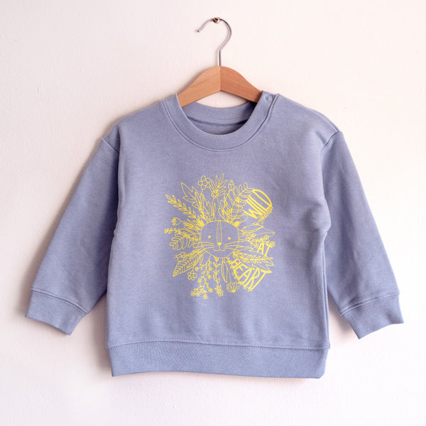 Baby & Kinder Sweatshirt *WILD AT HEART* Löwe - serene blue